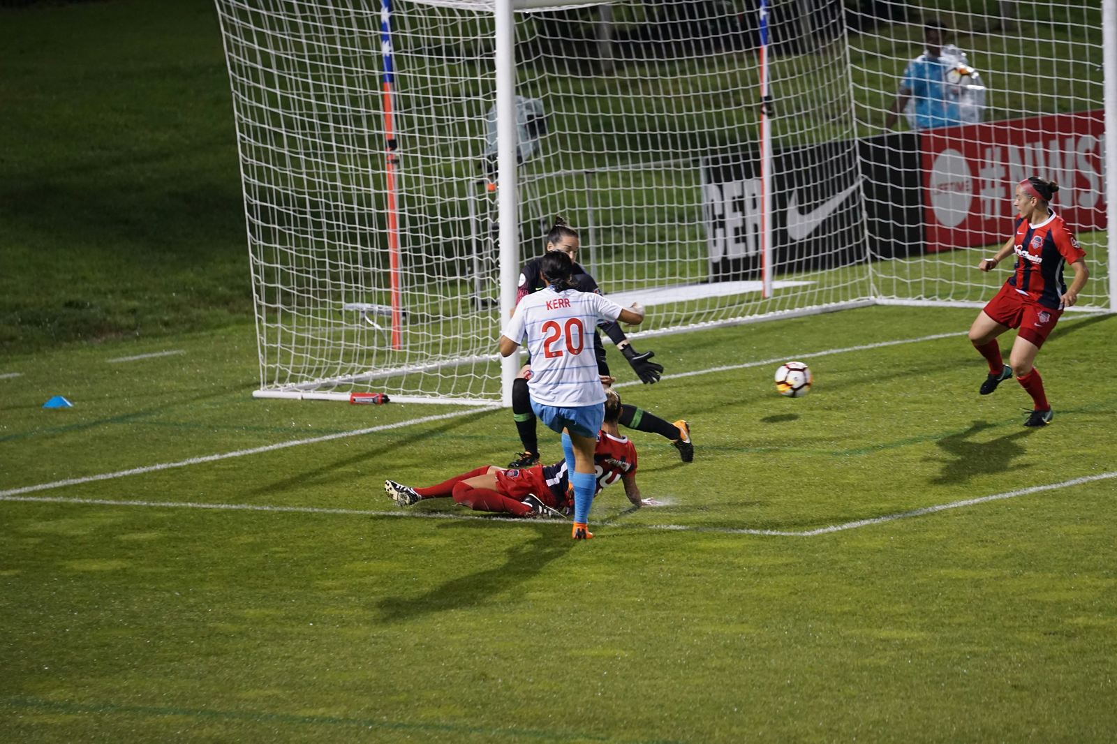 因种族歧视维尼修斯，本菲卡球员普雷斯蒂安尼社媒被冲